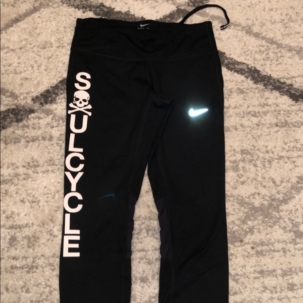 Nike soul cycle crop leggings